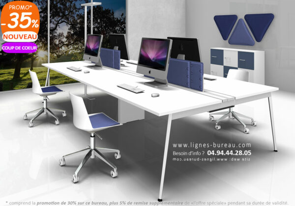 Bureau open space blanc pour 4 personnes, avec écran phonique bleu, kiwi
