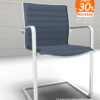 Le Fauteuil visiteur imitation cuir ULTRA est élégant en Bleu gris